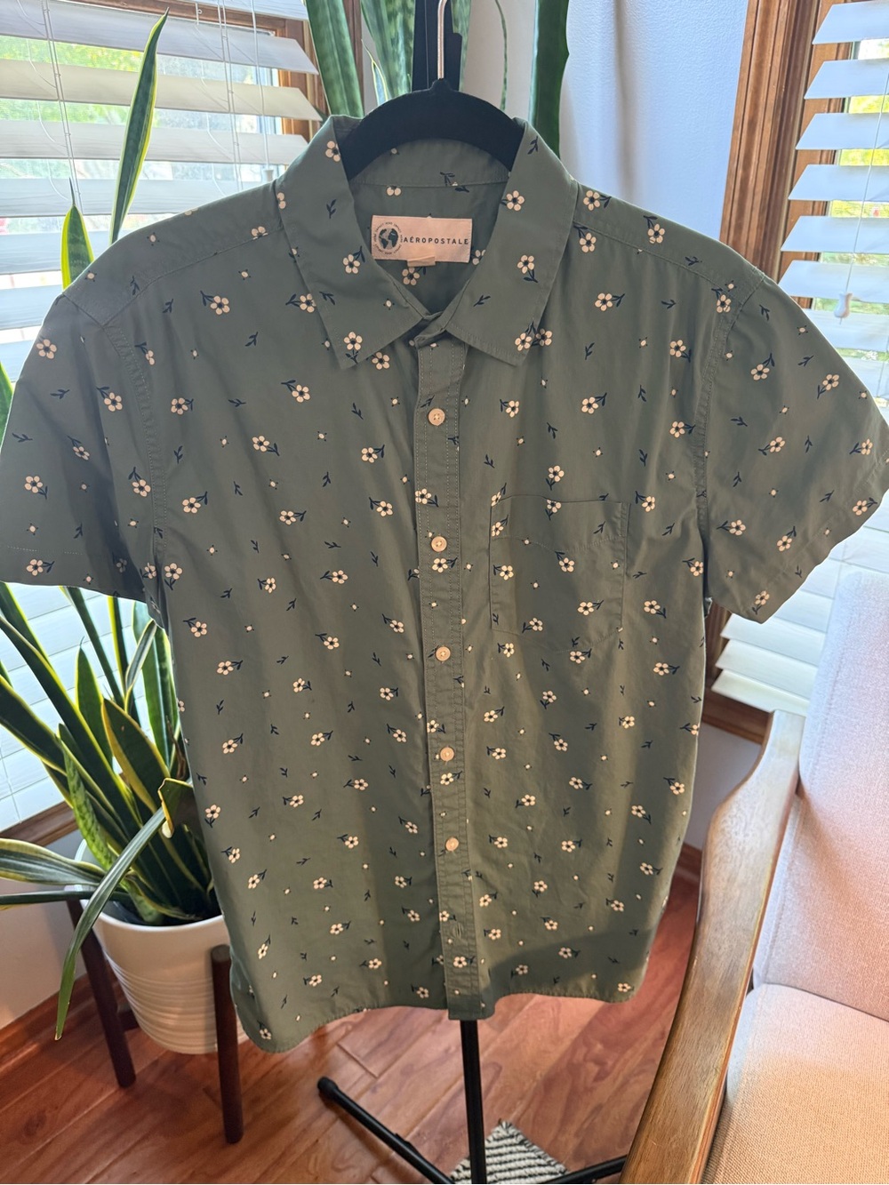 Aeropostale Olive Green Short-Sleeve Floral Button-Down Shirt